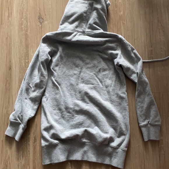 Like new barely worn. I’m just downsizing - Picture 4 of 4